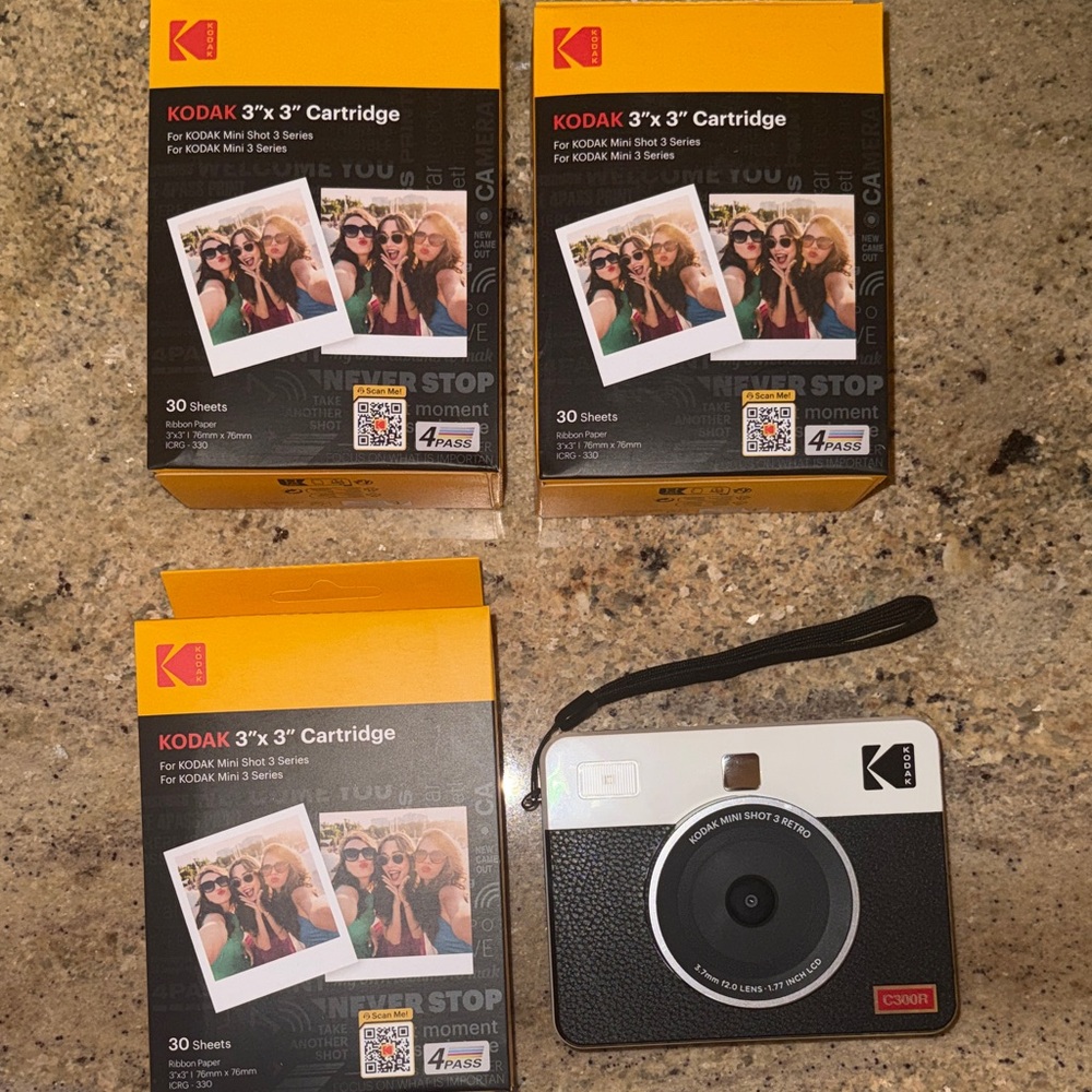 Kodak Black and White Instant Camera with Yellow Cartridge Packs